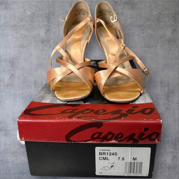 Capezio 3" Safira BR124S Satin Ballroom Latin Dance Shoes Size 7.5M Nude Tan - Picture 1 of 16